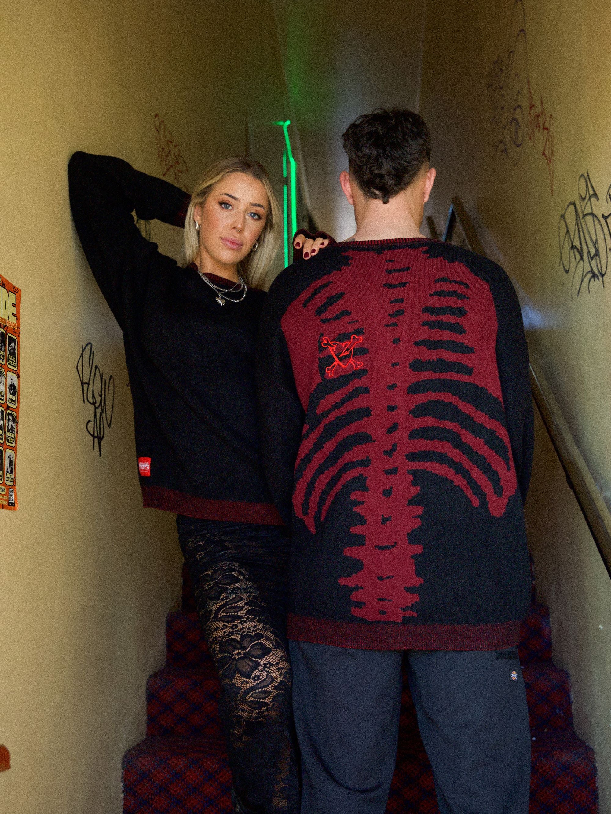 Backbone Knit - Black/Red