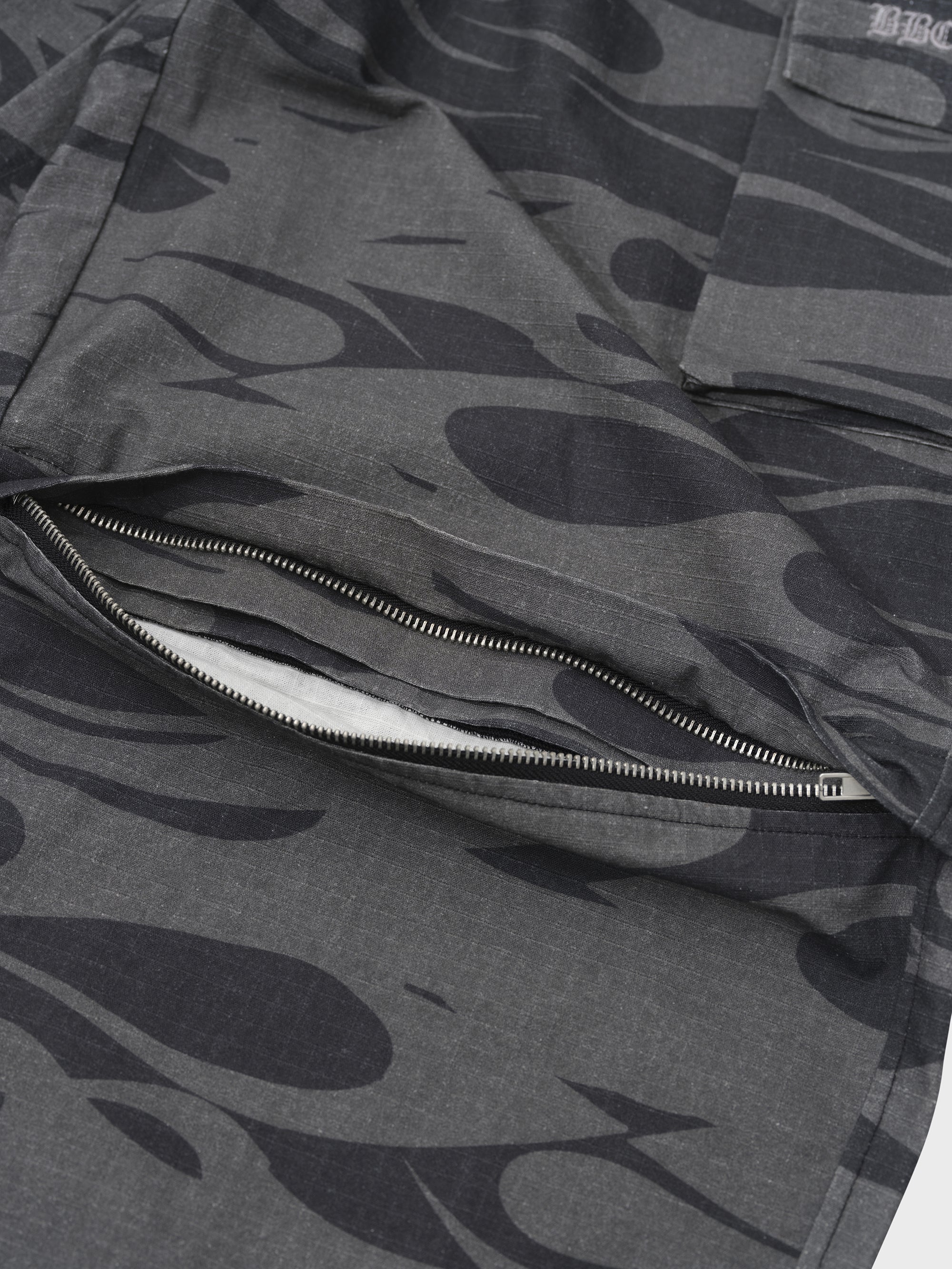 Night Flame Convertible Pants - Black Camo