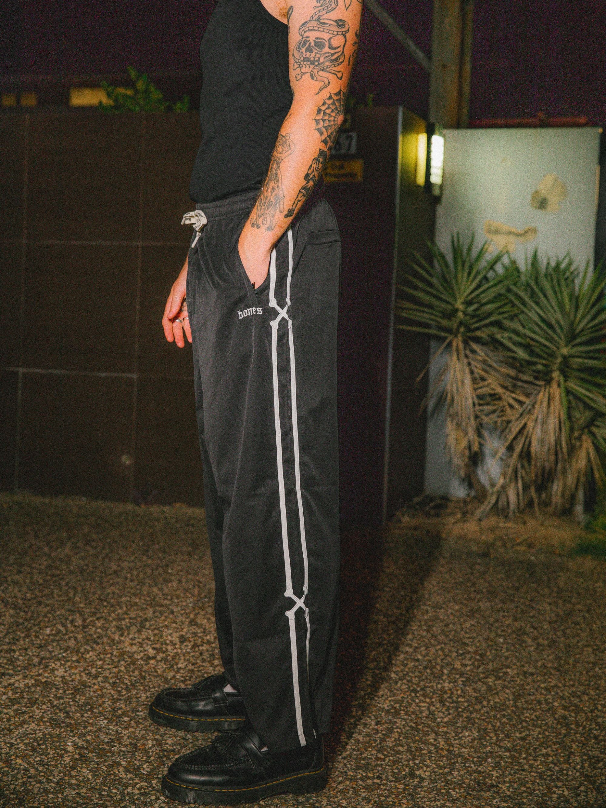 Doubled Crossed Track Pant - Black