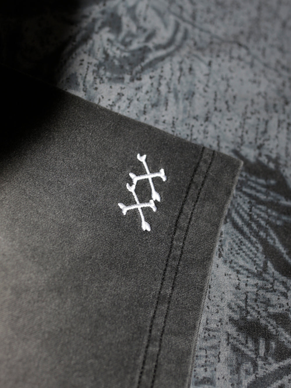 Till The End Legacy Tee - Vintage Black