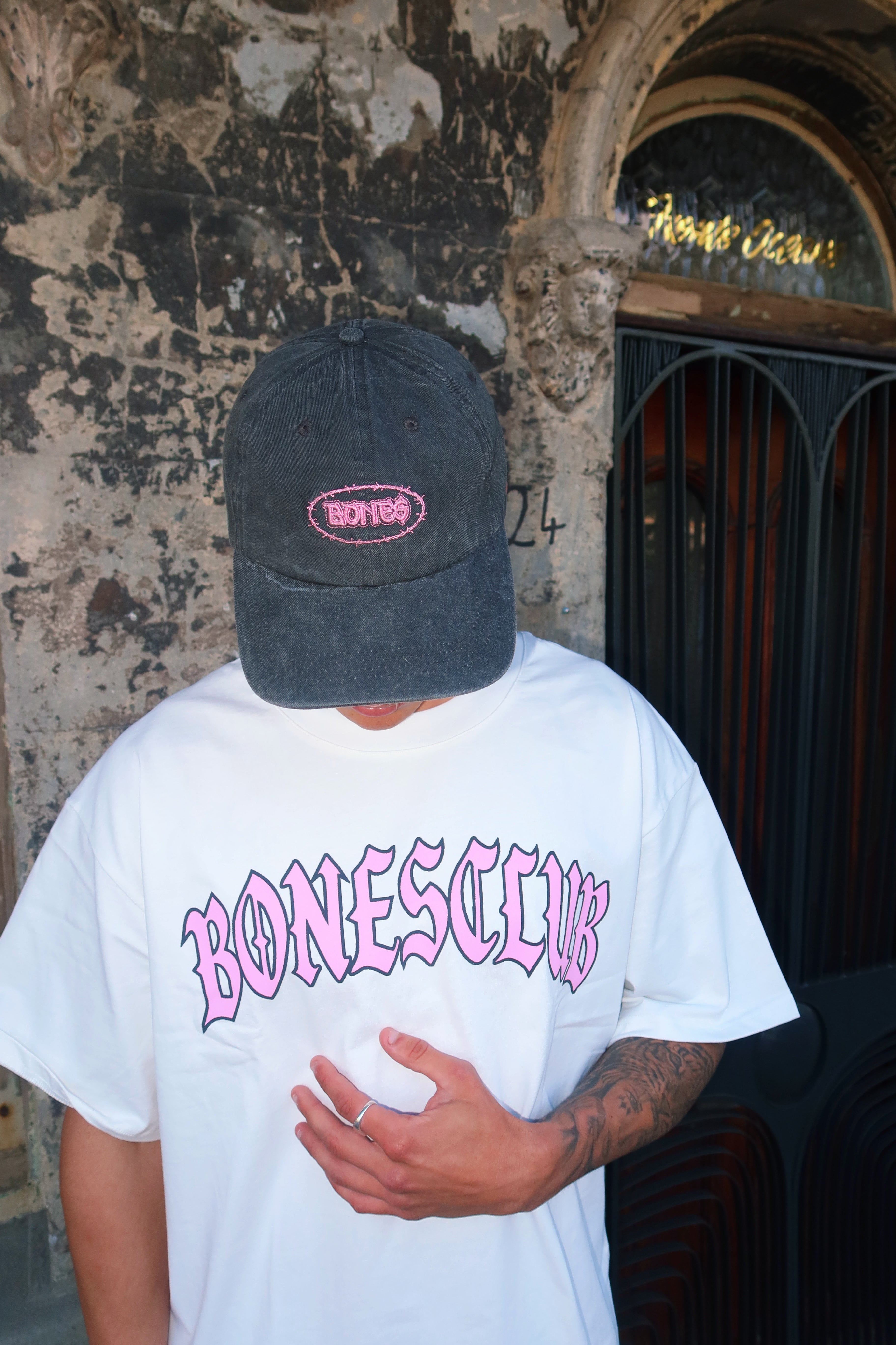 Bones Club Gothic Tee - Vintage White/Pink